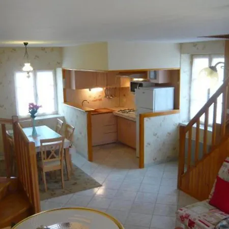 Spacieux Avec Terrasse Et Cheminee Pres De Saint-die, A 28 Km De Gerardmer - Fr-1-589-261